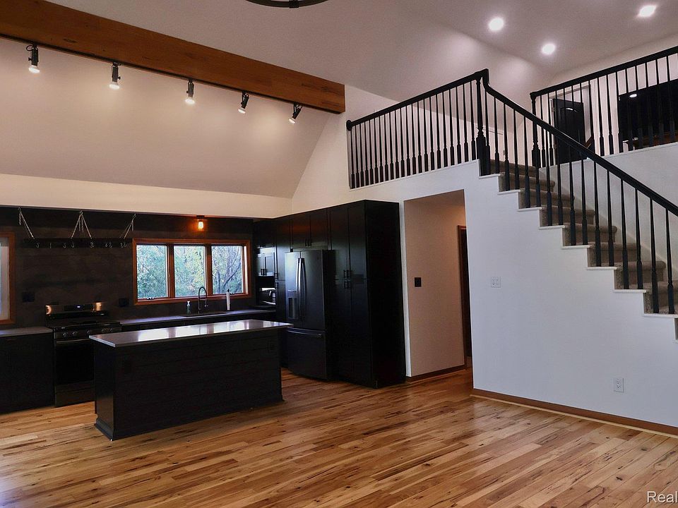 8312 Whitmore Lake Rd, photo 30