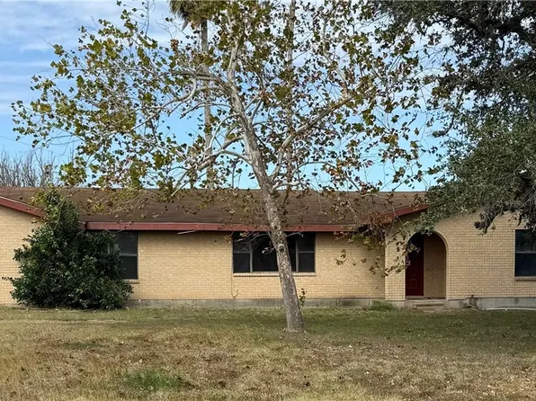 2871 Carr Rd, Beeville, TX 78102