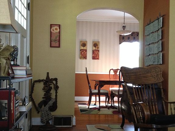 5th image of 294 Sherman Ave