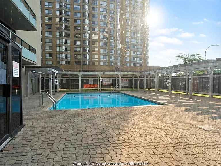 111 Riverside Dr E #1607 — Photo 32