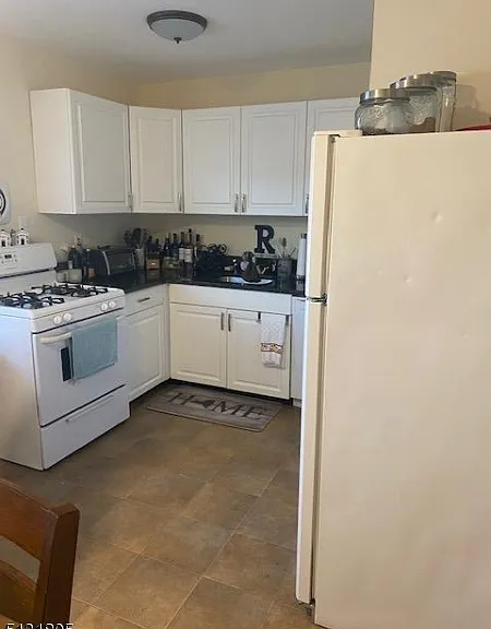 105 Pitney Pl — Photo 8