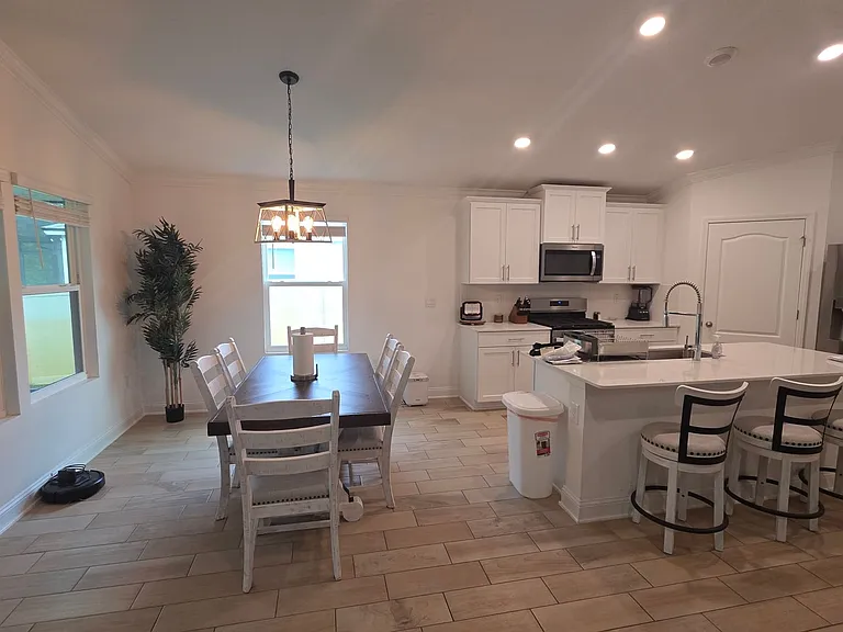 248 Zancara St — Photo 6