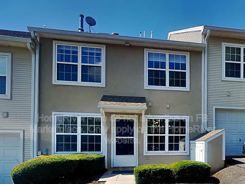 2 bed, 1.5 bath, 1877 sqft, $1,750 — Photo 1