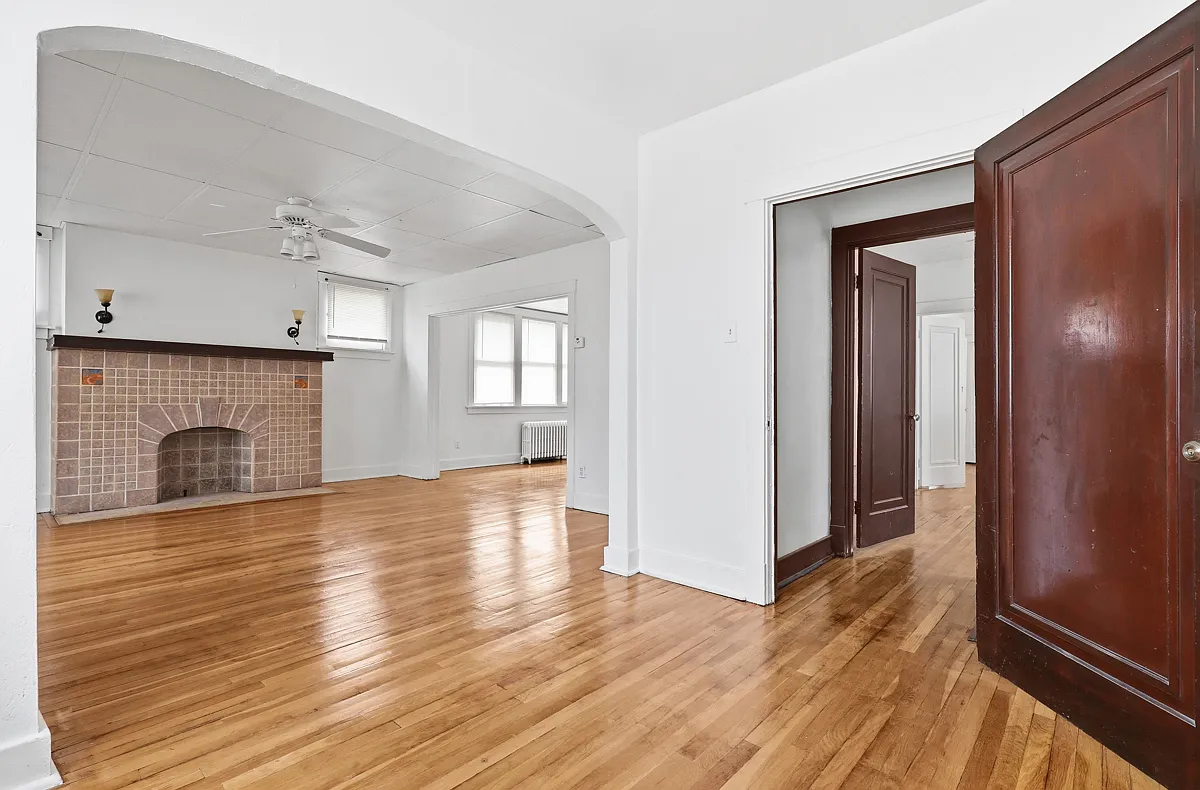 3 bed, 1300 sqft, $1,650 — Photo 3