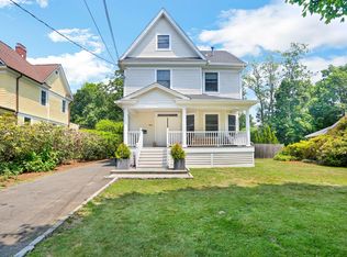 32 Highview Ave, Old Greenwich, CT 06870