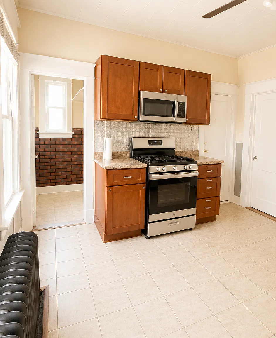 3 bed, $1,650 — Photo 3