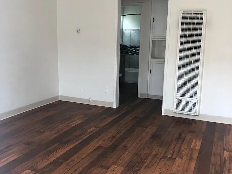 6019 Brooklyn Ave — Photo 2