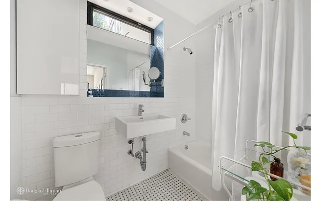 Rented by Douglas Elliman | media 27