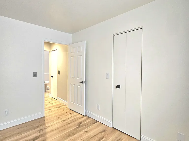 918 Harbor House Dr #8 — Photo 8