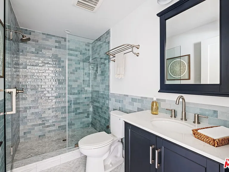 834 S Tremaine Ave — Photo 51