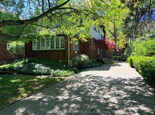 16 Wells Hill Ave, Toronto, ON M5R 3A6