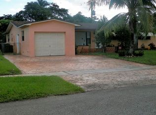 621 SW 70th Ter, Hollywood, FL 33023