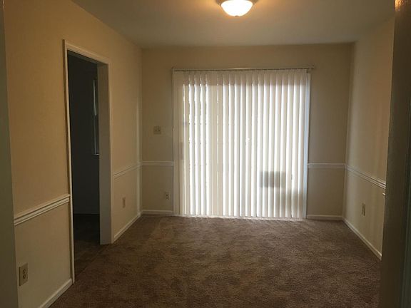 5th image of 409 Hustings Ln Unit F