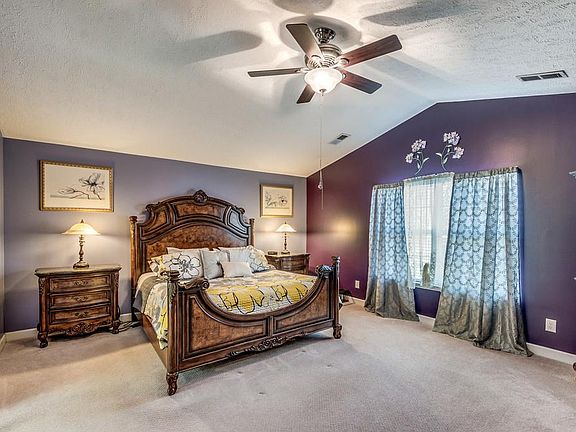 4th image of 1411 California Dr