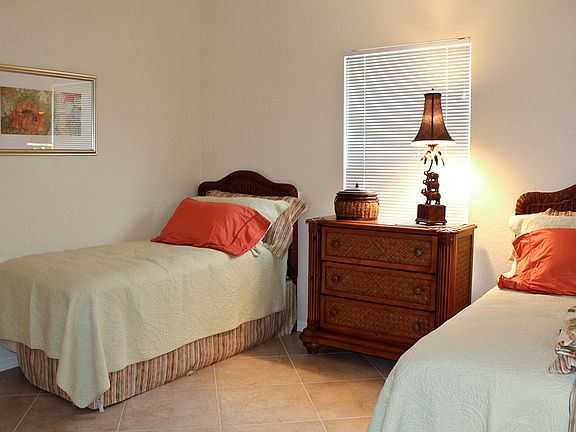 2nd image of 4232 Pensacola Ave