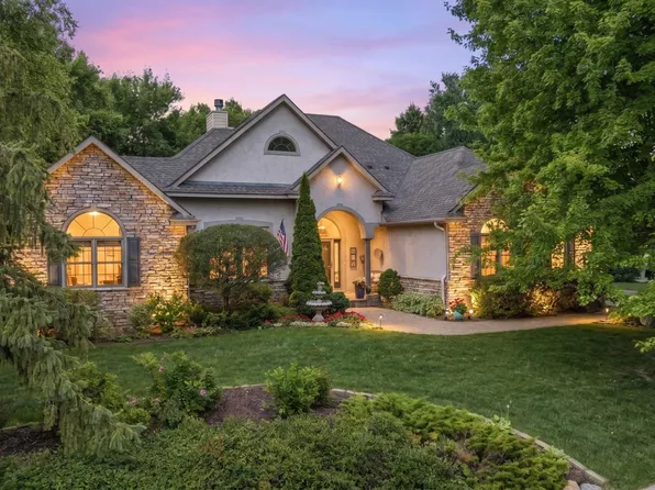 1551 Sunnybrook Dr, Mound, MN 55364