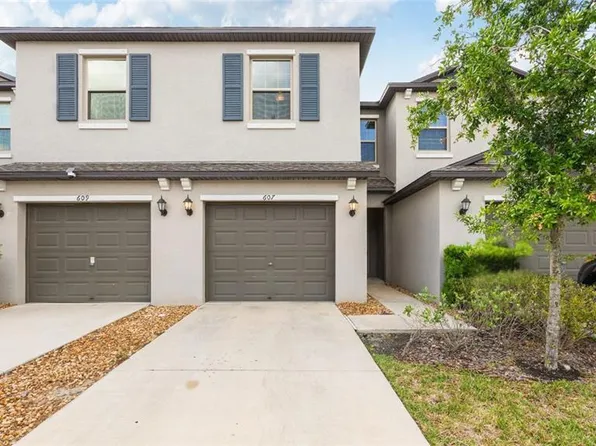 607 Royal Empress Dr, Ruskin, FL 33570