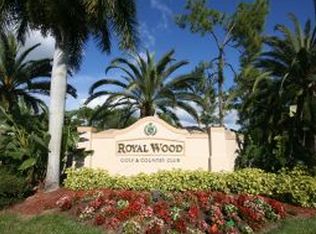 4096 Royal Wood Blvd, Naples, FL 34112