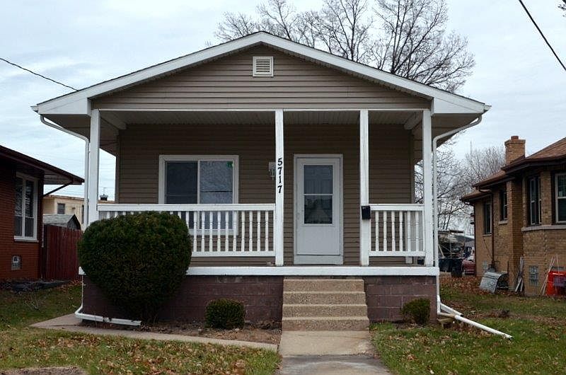 1st image of 5717 White Oak Ave