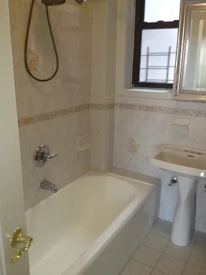 Rented by Luxor Homes & Investment Realty | media 33