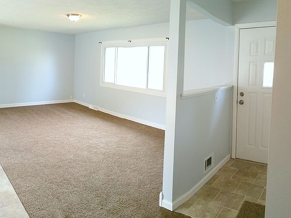 5th image of 118 Green Clover Dr