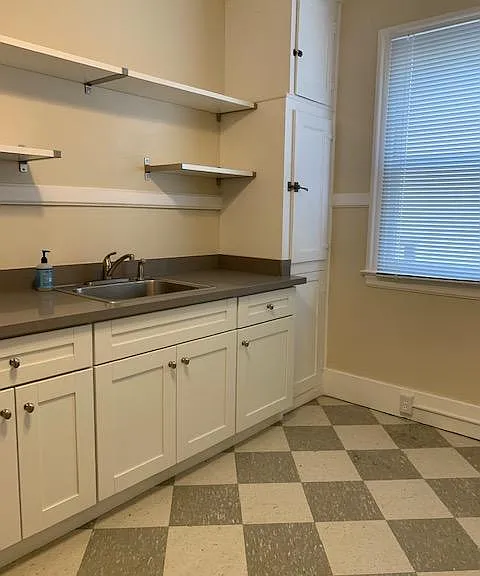 438 Lee St #12 — Photo 8