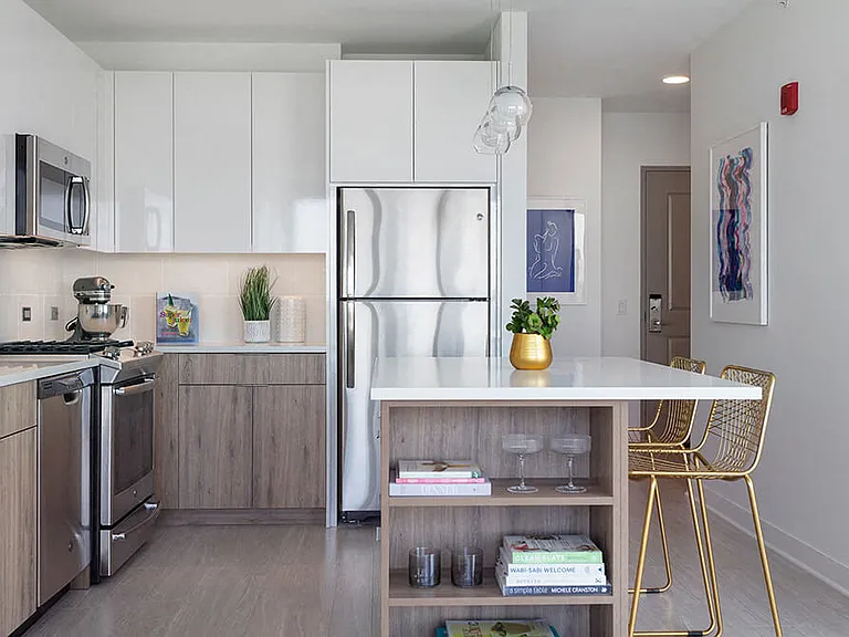 The Apartments at Lincoln Common — Photo 17