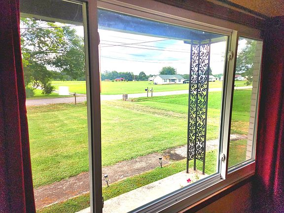 3rd image of 139 Stanfill Dr