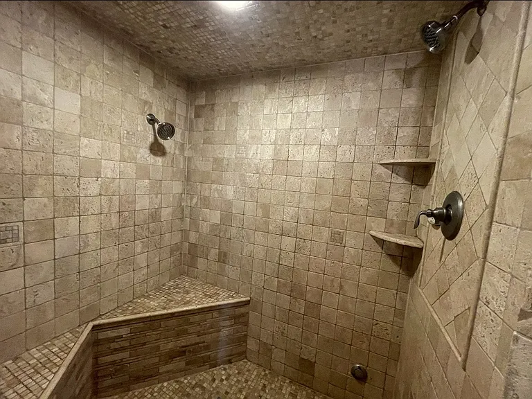 6709 Markwood Dr N — Photo 26