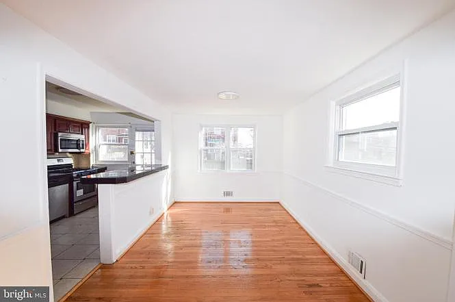 1127 Deanwood Rd — Photo 5