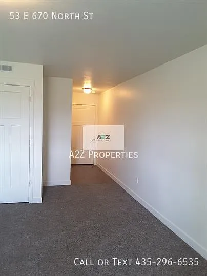 53 E 670 N — Photo 12