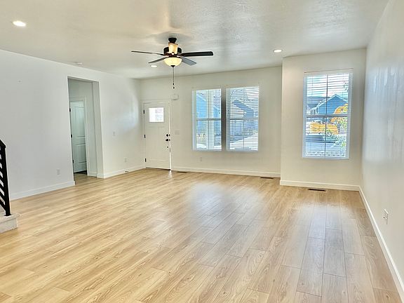 5th image of 6992 W Granbury Dr