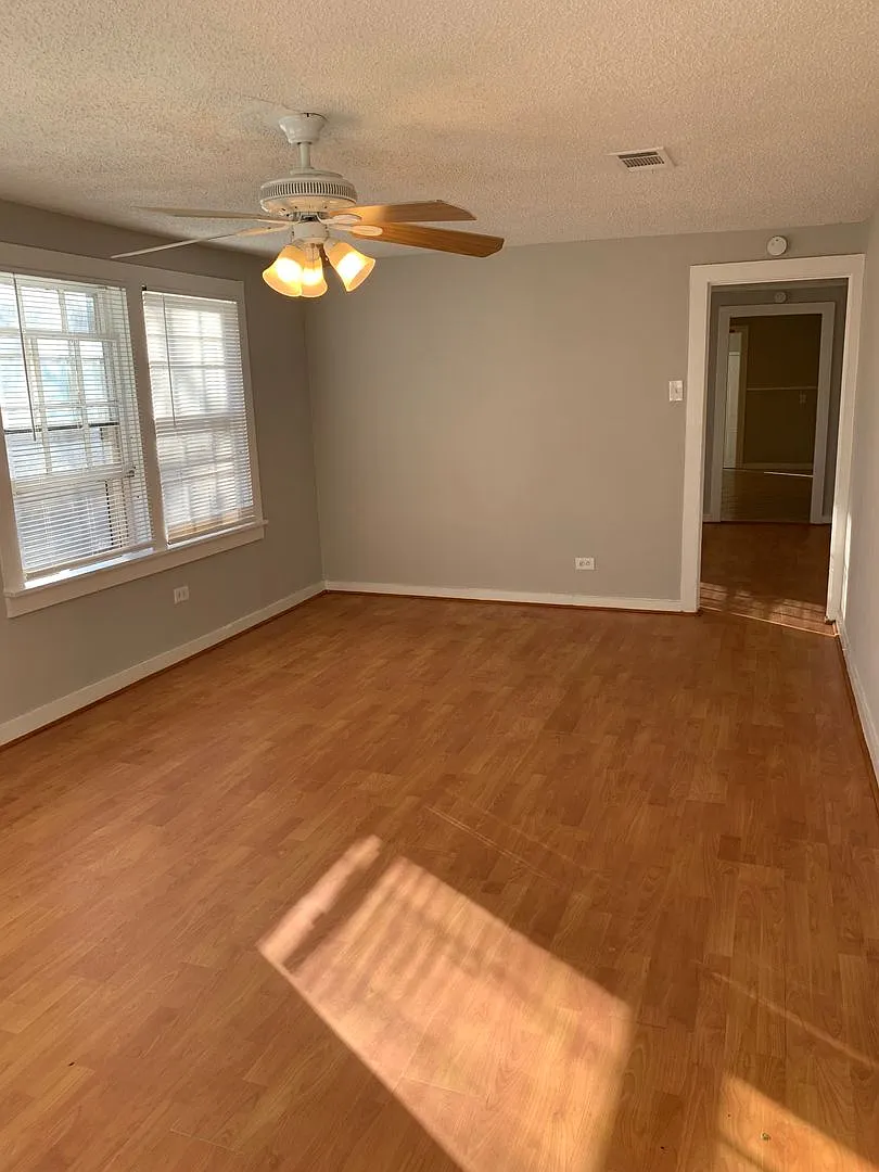 1050 Dubois Street , Denison TX 75020 — Photo 3