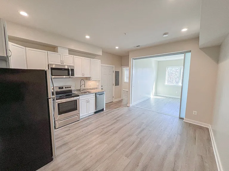 845 Upshur St NW — Photo 2
