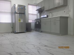 405 S 5th St #2, Brooklyn, NY 11211