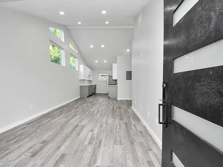 6201 Batterson St — Photo 35