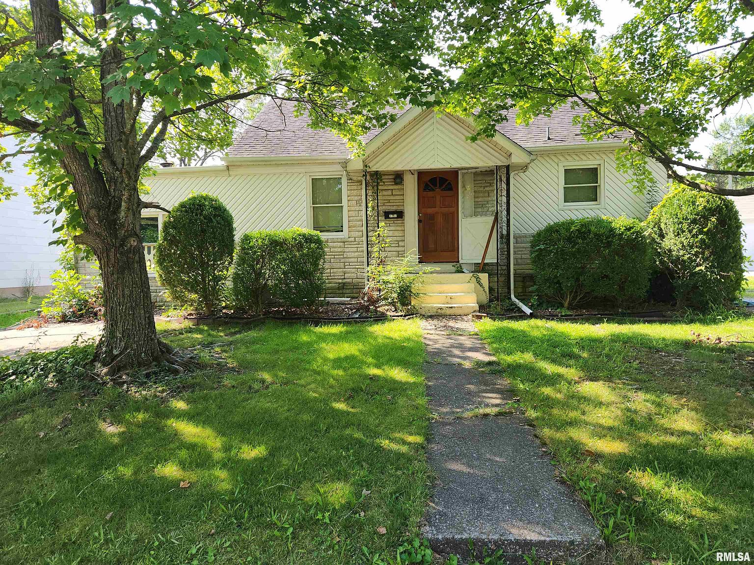 1105 W Walkup Ave, Carbondale, IL 62901 Zillow