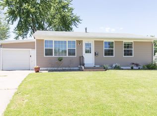 2363 Theda Dr, Dubuque, IA 52001
