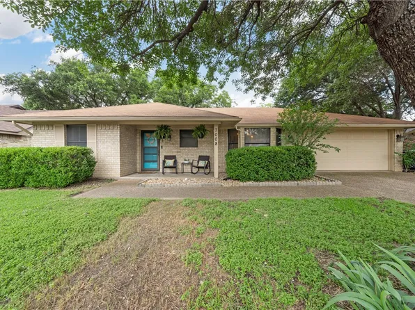7008 Oxford Dr, Woodway, TX 76712