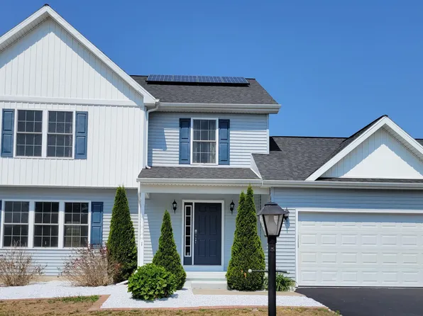 1 Anna Lane, Clifton Park, NY 12065