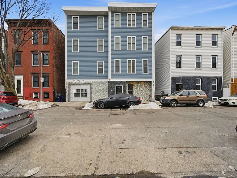 186 Paris St #1 — Photo 25