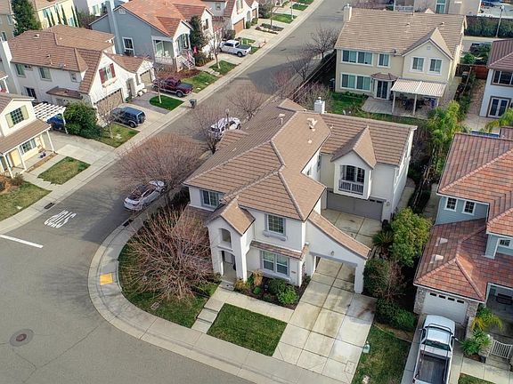 4th image of 1063 Chesley Ln