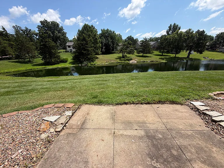 2032 Waterfront Dr N #D — Photo 21