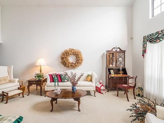 2nd image of 8837 Deer Valley Dr