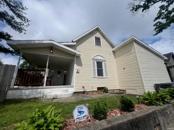 524 N Plum St, Albany, IN 47320