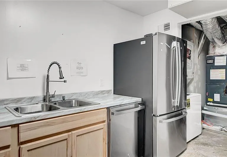 3355 E Gate Dr — Photo 50