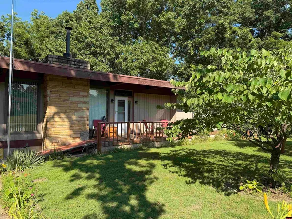 325 Wayne Dr, Lakeview, AR 72642