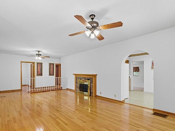 4th image of 1210 Adair Dr