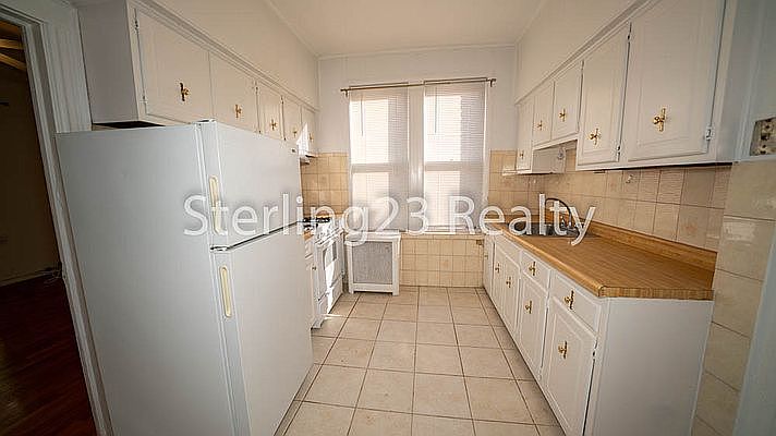 1st image of 2260 27th St APT 3A