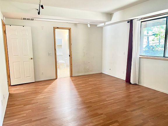 5th image of 14700 Voltaire Dr
